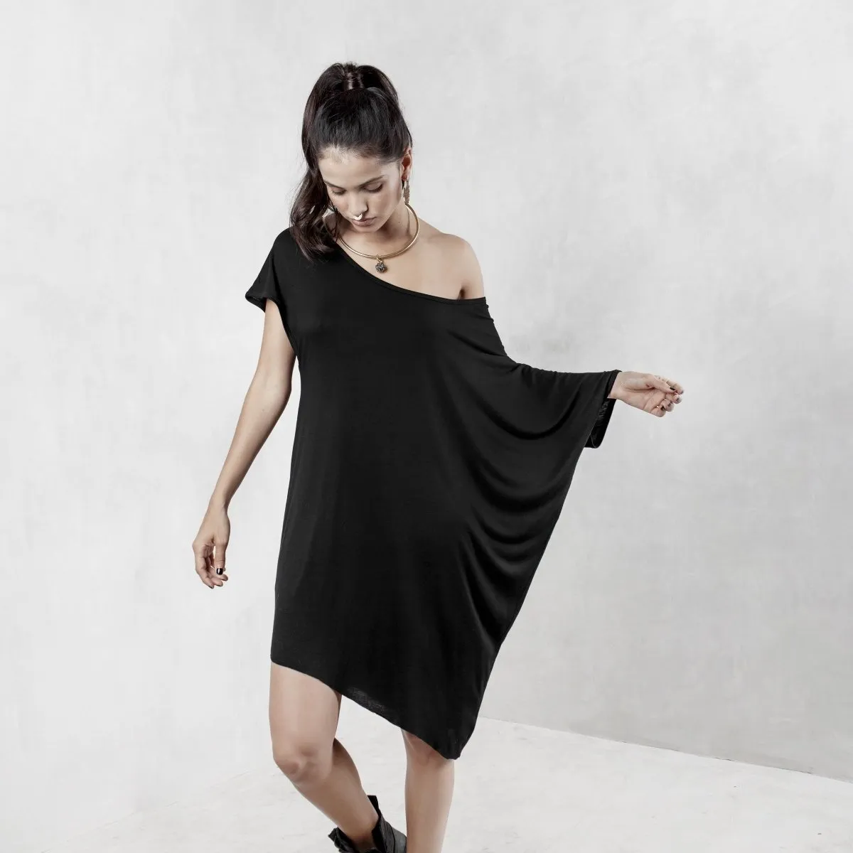 Asymmetric Top Black