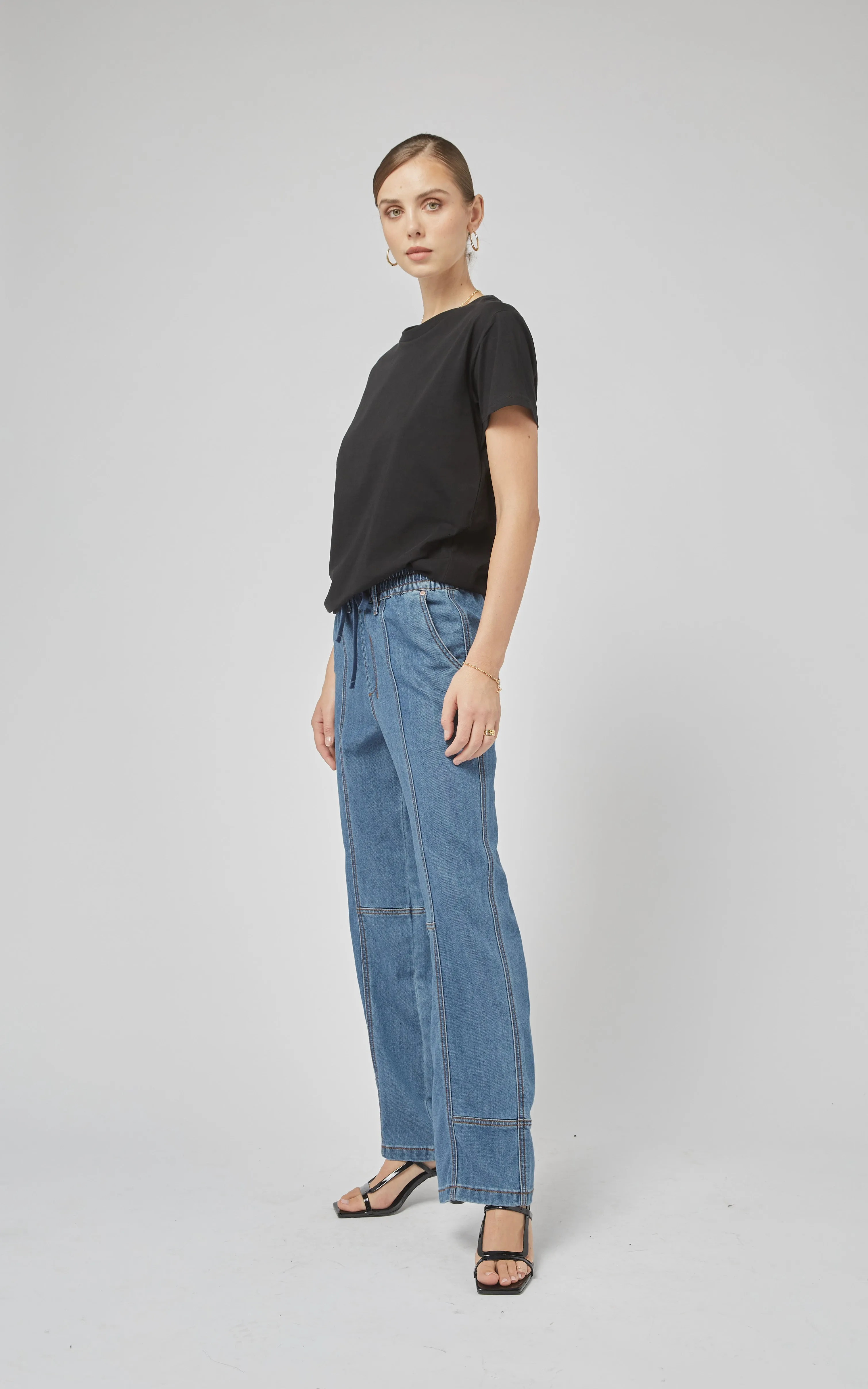Clare Black Tee