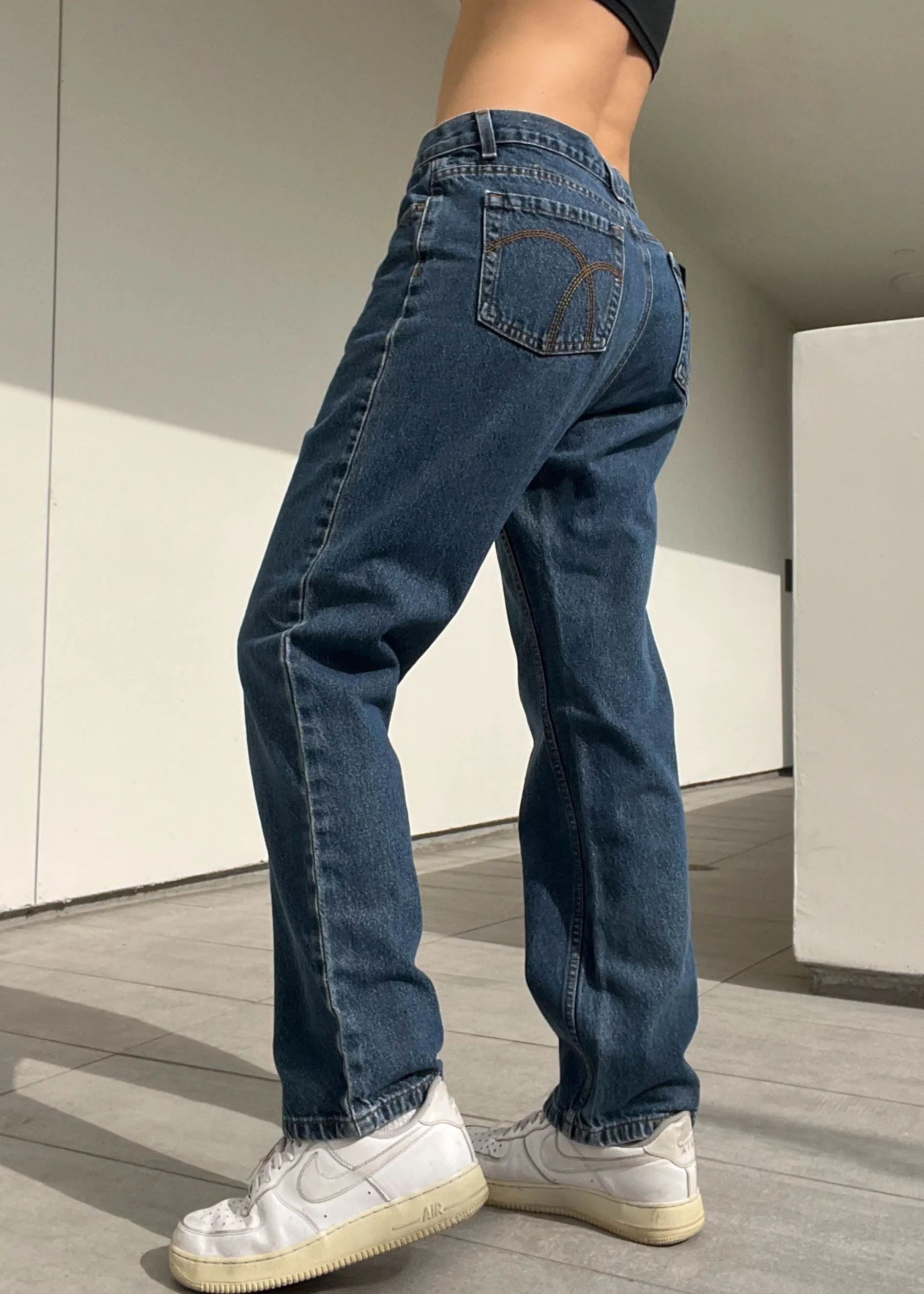 Classic Dark Wash Jeans (M)