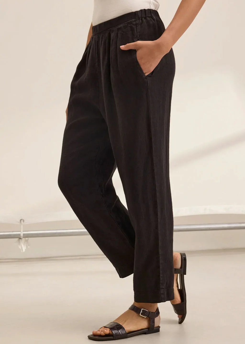 Clee Heavy Linen Pant | V